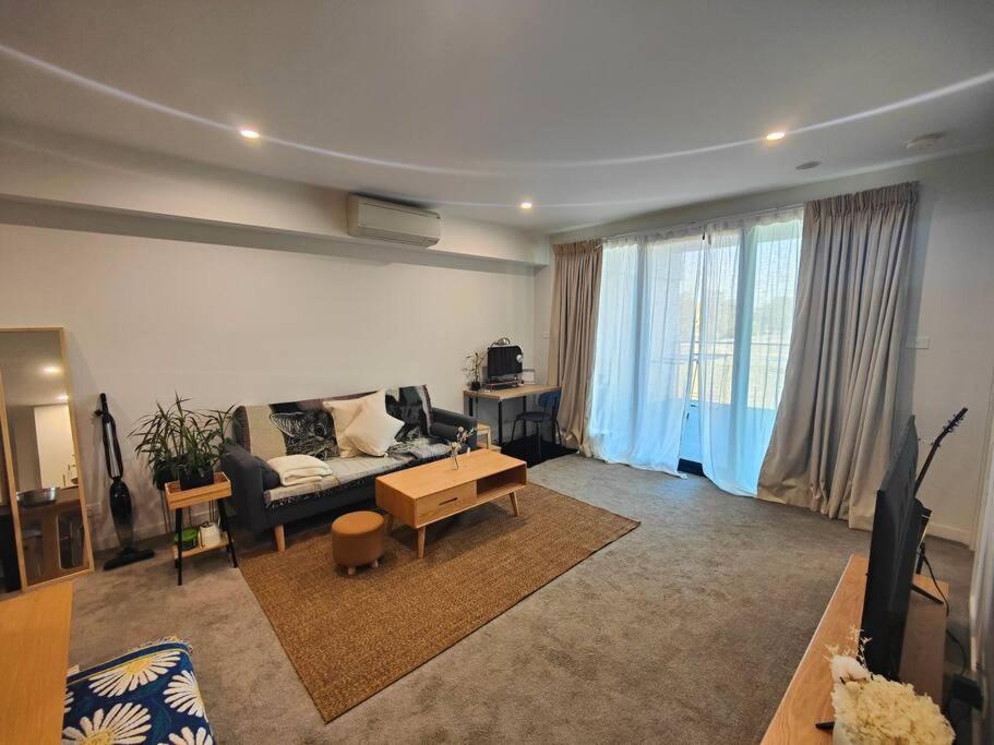 Lakeside Apartment, Walking Distance To Foreshore Kingston ภายนอก รูปภาพ